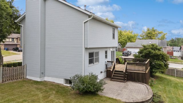 4806 Taylor Street, Davenport, IA 52806