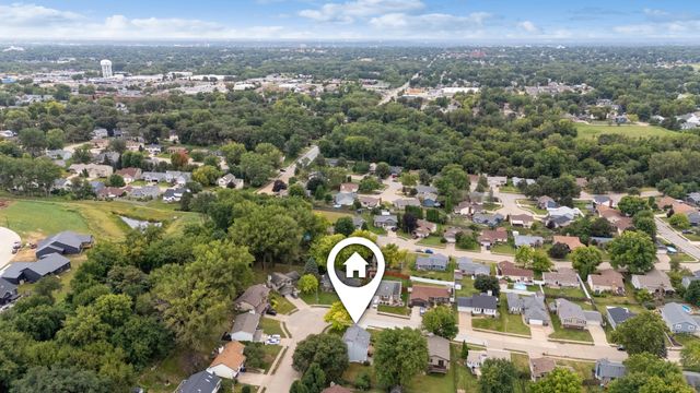 4806 Taylor Street, Davenport, IA 52806
