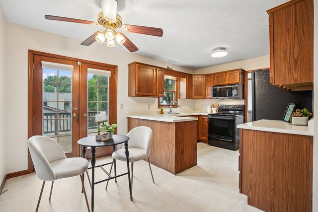4806 Taylor Street, Davenport, IA 52806