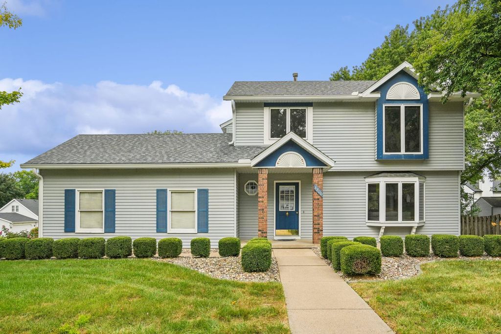 4806 Taylor Street, Davenport, IA 52806