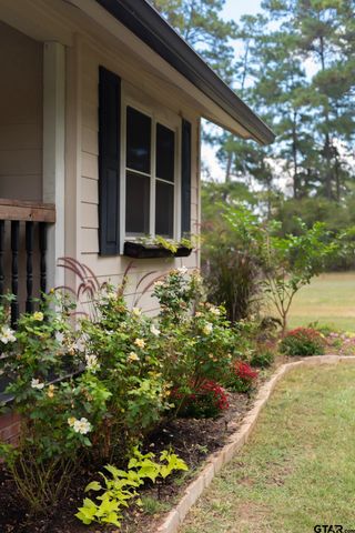 323 County Road 1519, Jacksonville, TX 75766