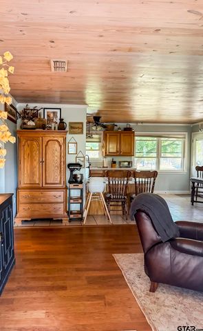 323 County Road 1519, Jacksonville, TX 75766