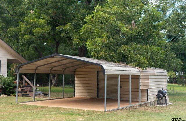 323 County Road 1519, Jacksonville, TX 75766