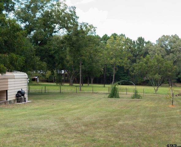 323 County Road 1519, Jacksonville, TX 75766