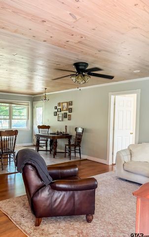 323 County Road 1519, Jacksonville, TX 75766