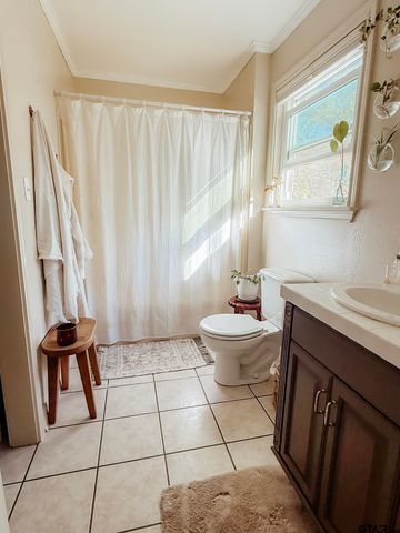 323 County Road 1519, Jacksonville, TX 75766