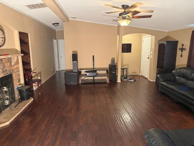 220 W 22nd St, Harper, KS 67058