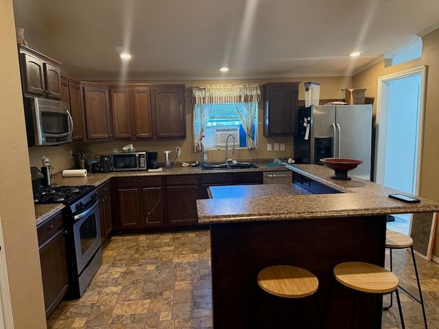 220 W 22nd St, Harper, KS 67058