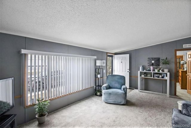 2351 Hiddenview Drive, Berlin Charter Township, MI 48166