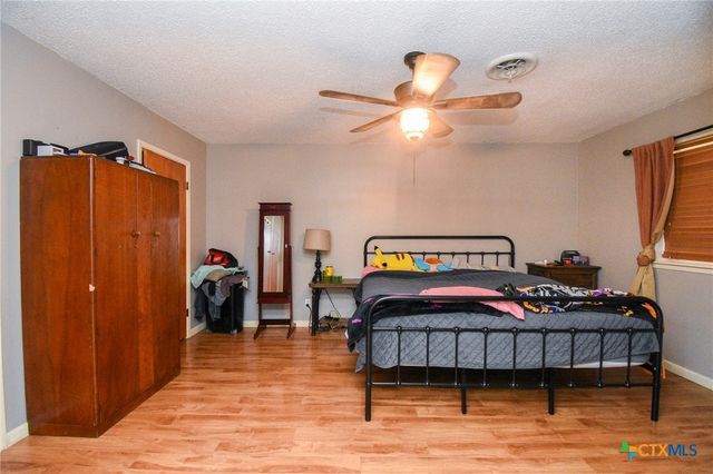 206 Gettysburg Drive, Victoria, TX 77904