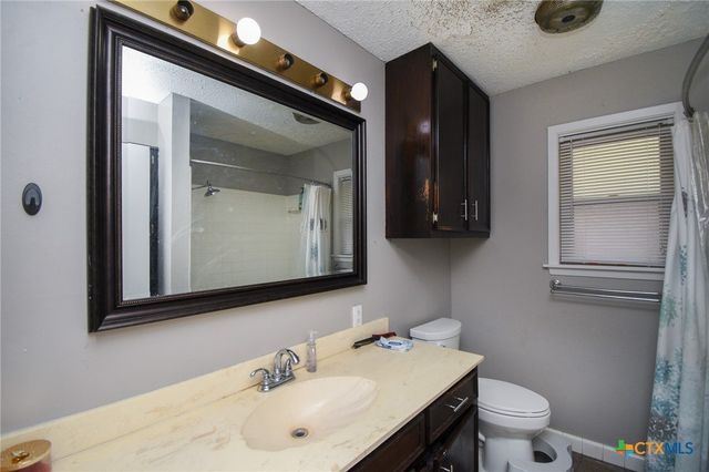 206 Gettysburg Drive, Victoria, TX 77904