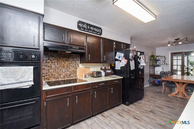 206 Gettysburg Drive, Victoria, TX 77904