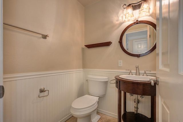 2010 Nicklaus Cir, Roseville, CA 95678