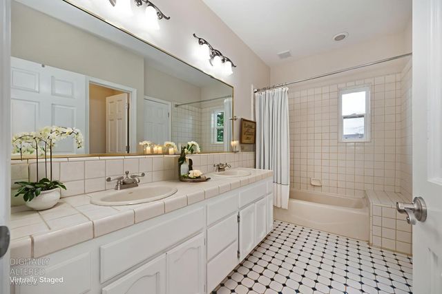 2010 Nicklaus Cir, Roseville, CA 95678