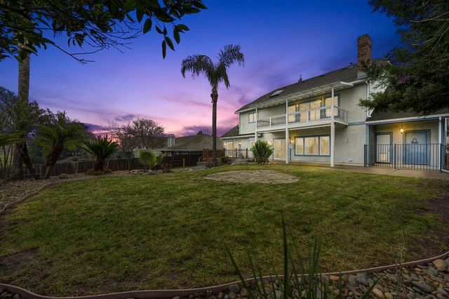 2010 Nicklaus Cir, Roseville, CA 95678