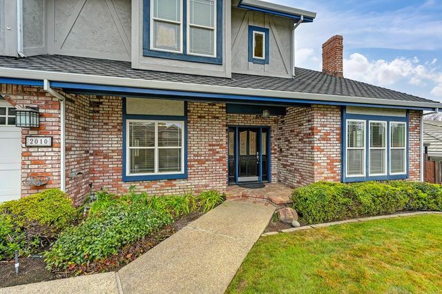 2010 Nicklaus Cir, Roseville, CA 95678