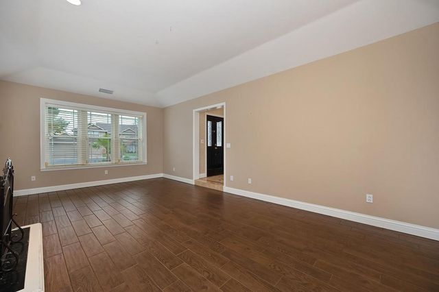 2010 Nicklaus Cir, Roseville, CA 95678