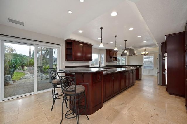 2010 Nicklaus Cir, Roseville, CA 95678