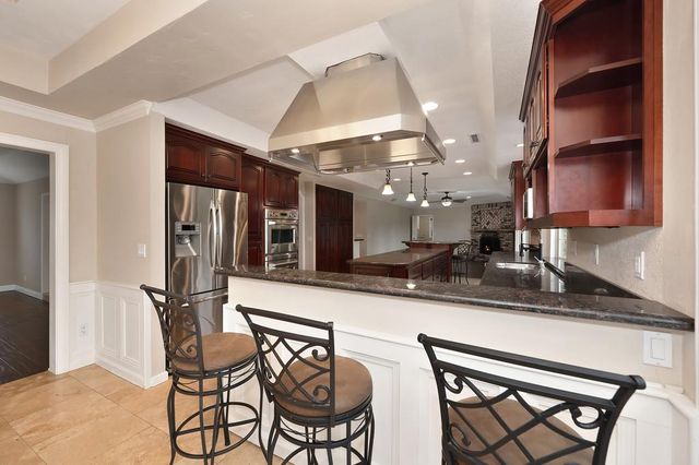 2010 Nicklaus Cir, Roseville, CA 95678