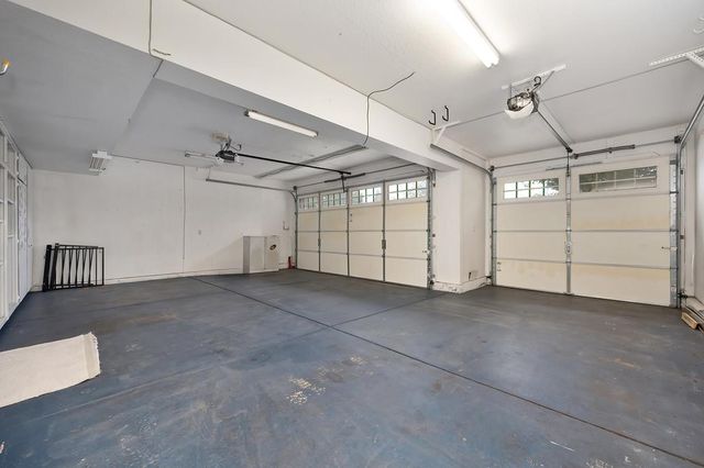 2010 Nicklaus Cir, Roseville, CA 95678