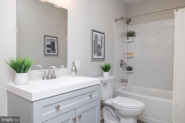 209 W EDGEWATER WAY, Newark, DE 19702