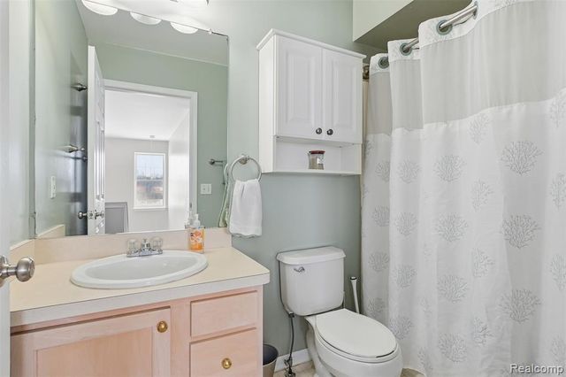 3800 Snowden Lane, Howell, MI 48843