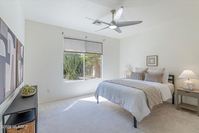 7541 W Wandering Coyote Drive, Tucson, AZ 85743