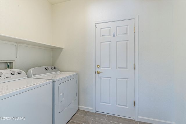 7541 W Wandering Coyote Drive, Tucson, AZ 85743