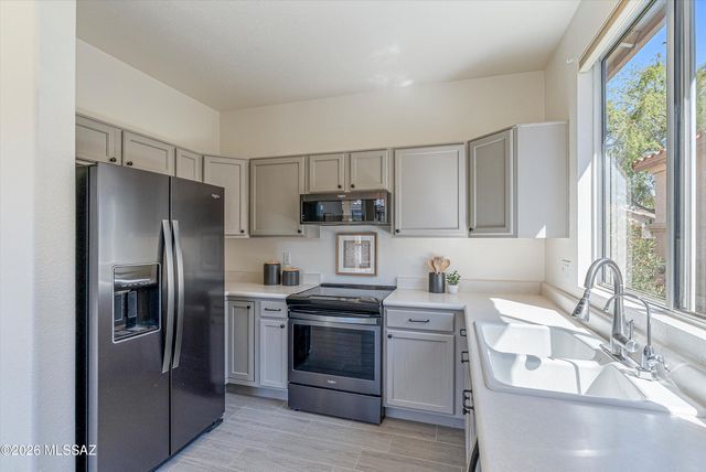 7541 W Wandering Coyote Drive, Tucson, AZ 85743
