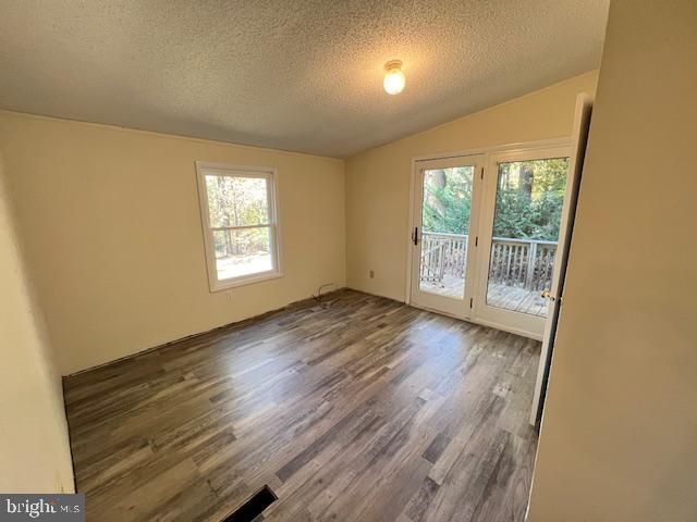 385 TWIN COUNTY RD, Morgantown, PA 19543