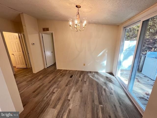 385 TWIN COUNTY RD, Morgantown, PA 19543