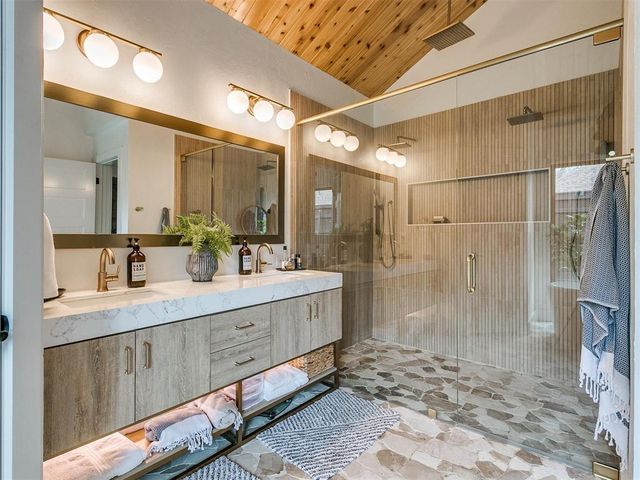2904 Castlewood Drive, Norman, OK 73072