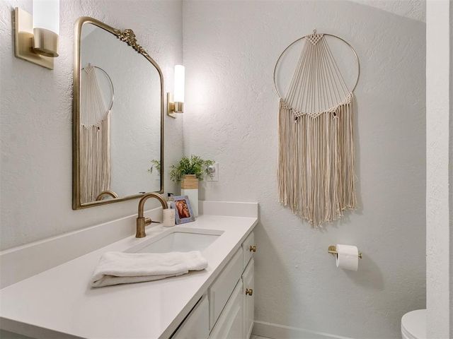 2904 Castlewood Drive, Norman, OK 73072