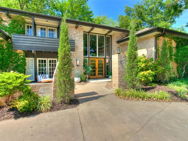 2904 Castlewood Drive, Norman, OK 73072