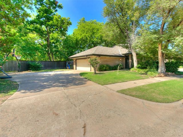 2904 Castlewood Drive, Norman, OK 73072