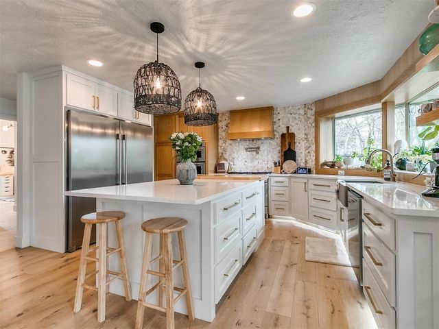 2904 Castlewood Drive, Norman, OK 73072