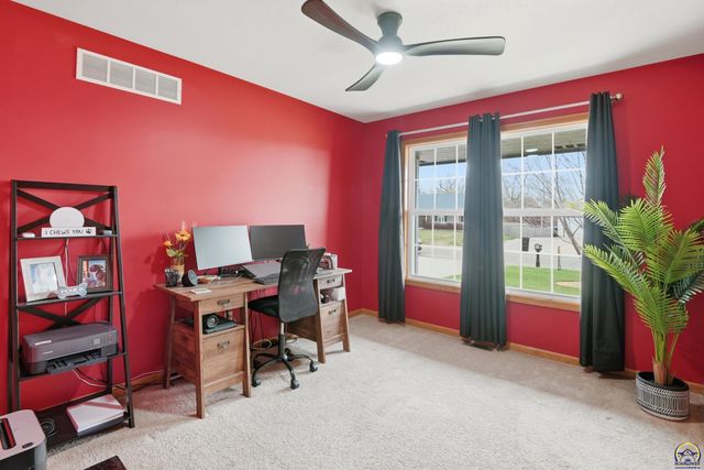 3808 NW Cherry Creek DR, Topeka, KS 66618