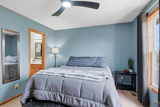 3808 NW Cherry Creek DR, Topeka, KS 66618