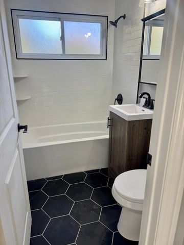 182 Washington Street, Park Forest, IL 60466