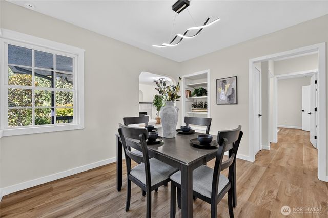 98 Hardie Avenue SW, Renton, WA 98057