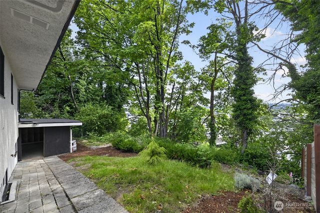 98 Hardie Avenue SW, Renton, WA 98057