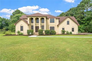 2736 Bunch Walnuts RD, Chesapeake, VA 23322