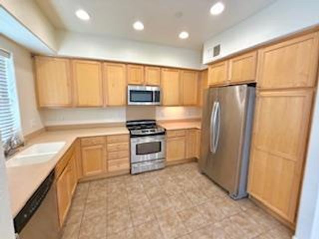 2712 Holly Street, San Pablo, CA 94806