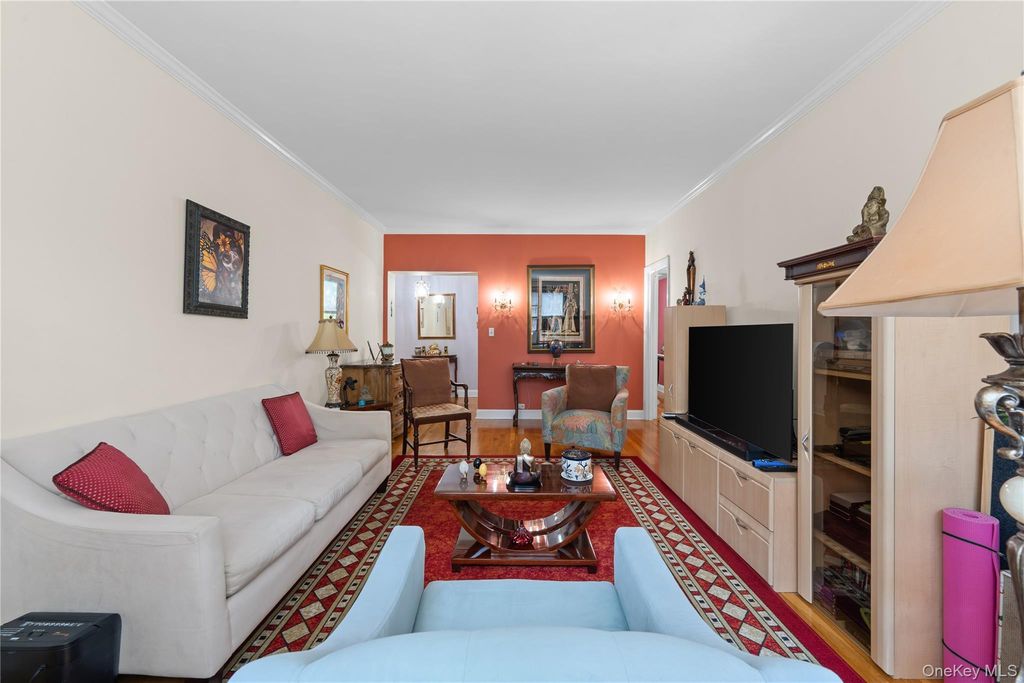 78-10 34 Avenue 4J, Jackson Heights, NY 11372 — photo 3