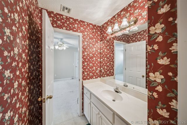 1634 E Fir Drive, Sand Springs, OK 74063