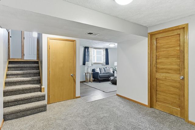 36 WENWOOD Circle, Council Bluffs, IA 51503