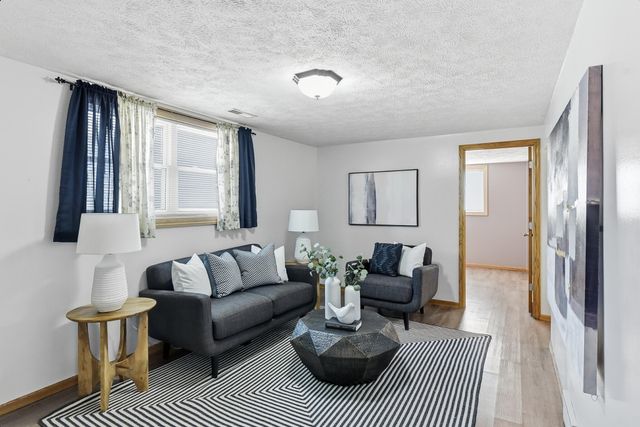 36 WENWOOD Circle, Council Bluffs, IA 51503