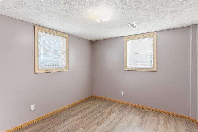 36 WENWOOD Circle, Council Bluffs, IA 51503