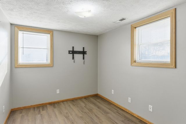 36 WENWOOD Circle, Council Bluffs, IA 51503