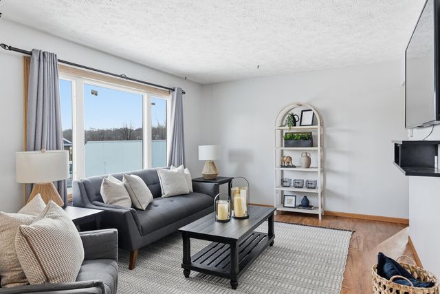 36 WENWOOD Circle, Council Bluffs, IA 51503